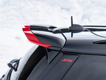 Mini John Cooper Works - Na lodzie i śniegu